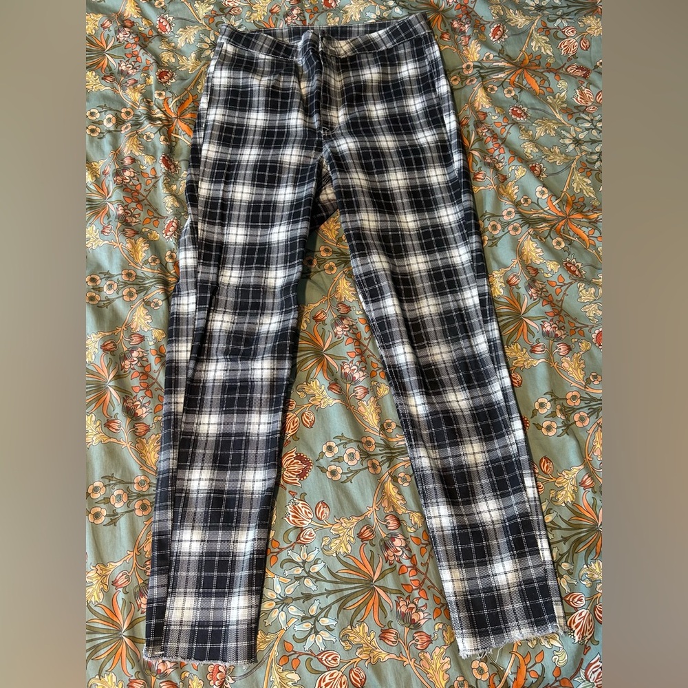 H&M Divided Black & White Plaid Skinny Pants